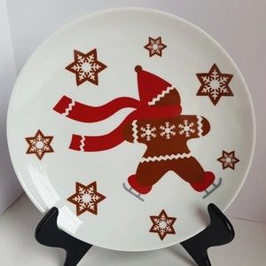 Crate & Barrel Christmas 7" Cookie Plate Gingerbread Men Ice Skating Red Scarf